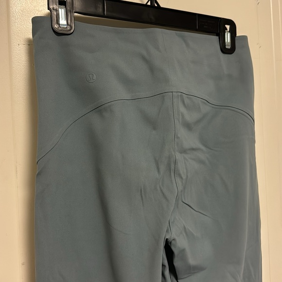 Lululemon high wasted straight leg Leggings - Picture 3 of 5